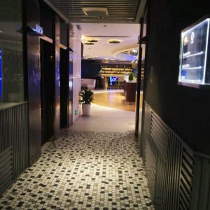 杭州不喝酒的酒吧招聘商务接待,工作环境和氛围如何？