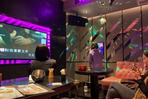运营搞笑招聘文案（创意幽默招聘启事文案设计）