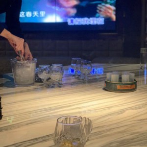杭州顶级酒吧招聘商务接待,一天能上几个班_