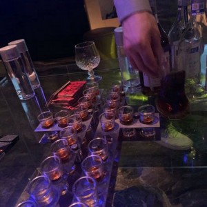 杭州有小费拿的ktv招聘酒水销售员,有没有技能培训
